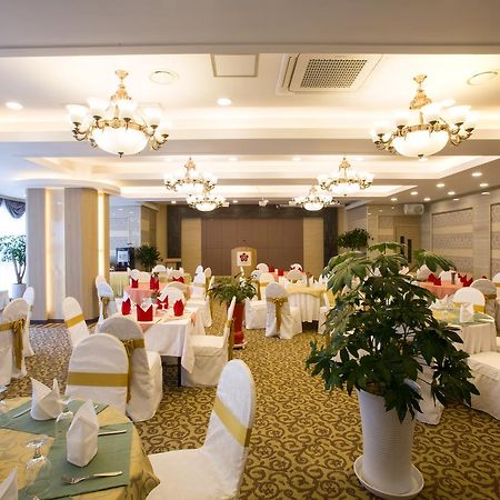 Dong Gyeong Hotel Тхонйон Екстер'єр фото