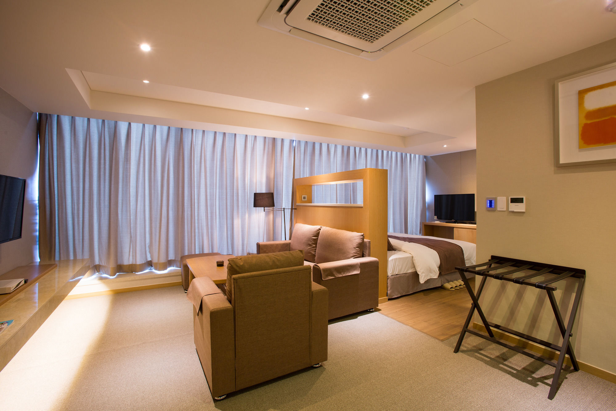 Dong Gyeong Hotel Тхонйон Екстер'єр фото