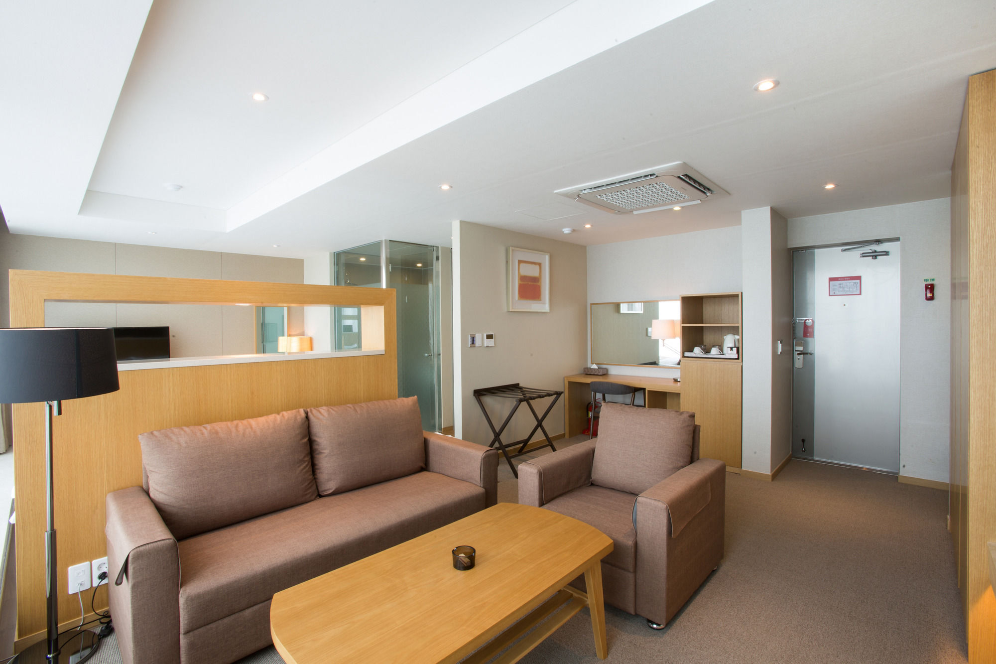 Dong Gyeong Hotel Тхонйон Екстер'єр фото