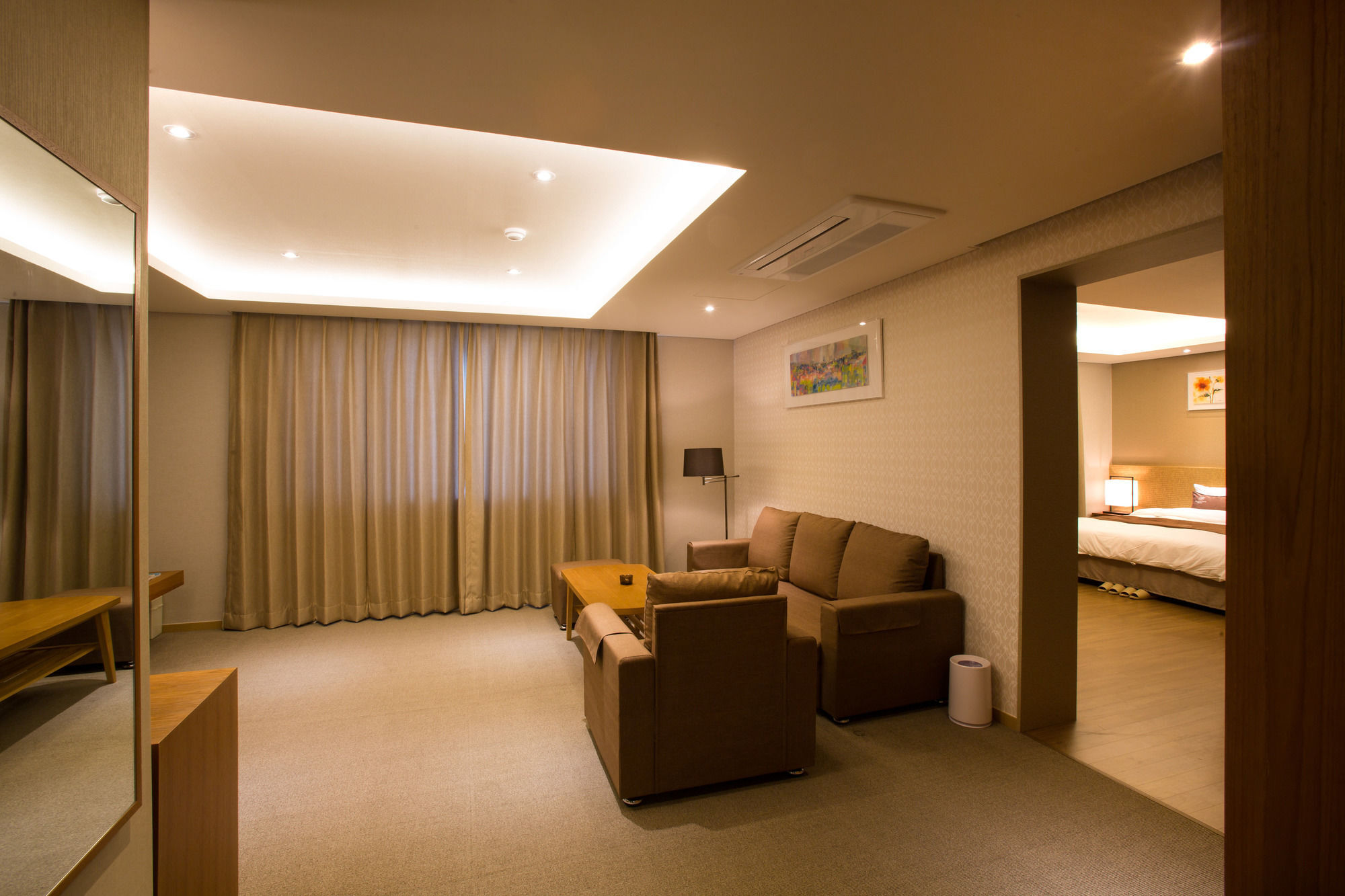 Dong Gyeong Hotel Тхонйон Екстер'єр фото